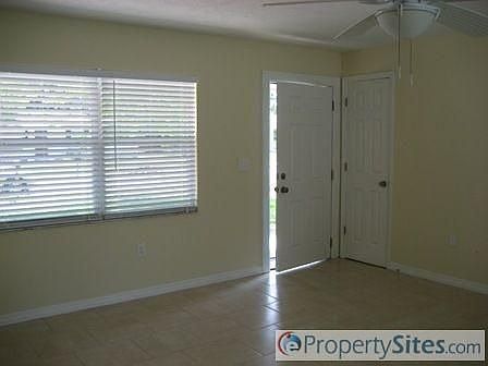 4th image of 2524 Stratford Dr