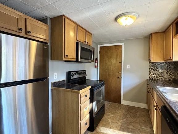 3rd image of 1232 1/2 Hauser Blvd