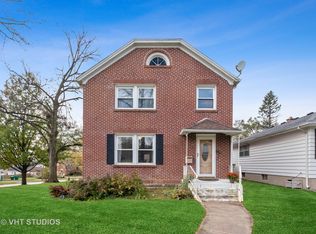 238 S Park St, Westmont, IL