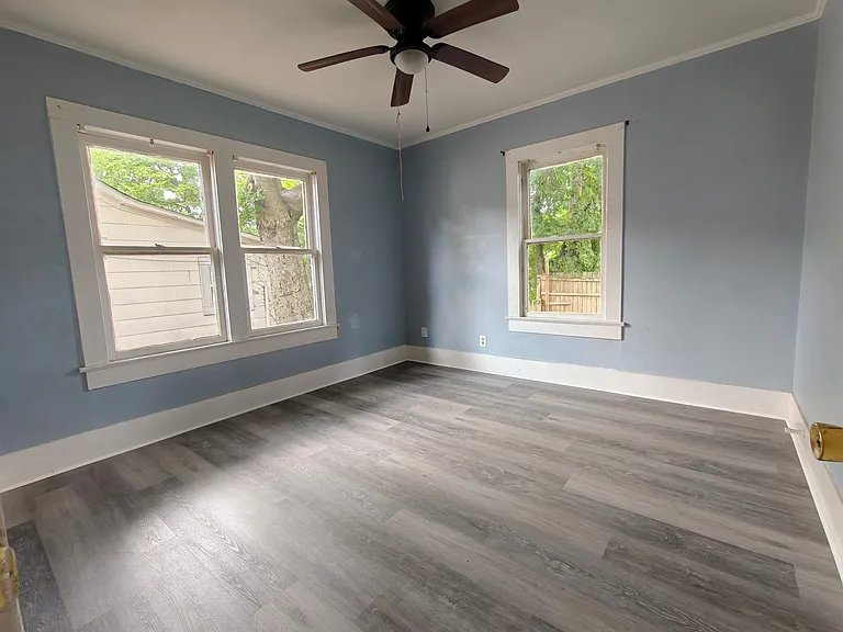 1711 W South St — Photo 4