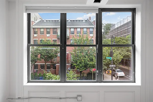 Rented by Safdie Realty Group | media 22