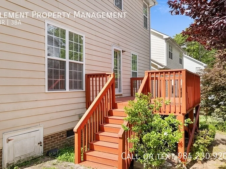 100 Henson Pl — Photo 23