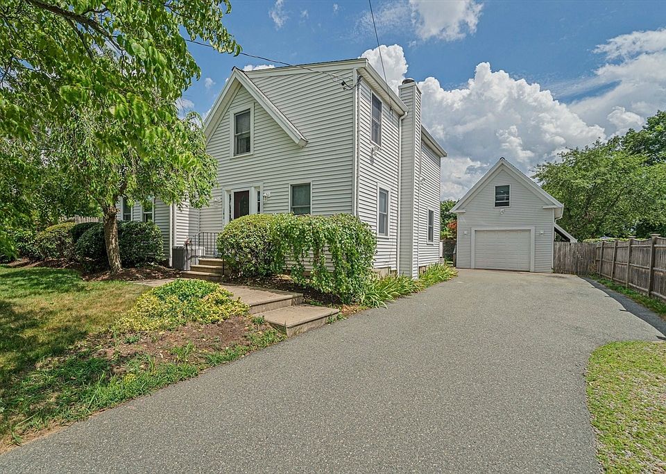 1st image of 848 Brockton Ave