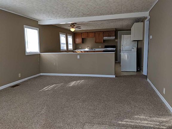 4th image of 2821 N Pauline Ave
