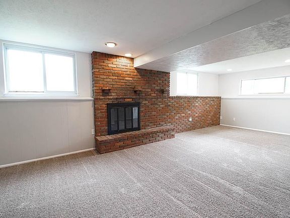 3rd image of 23933 Delmere Dr