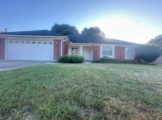 7 Stratford Ln, Enterprise, AL 36330