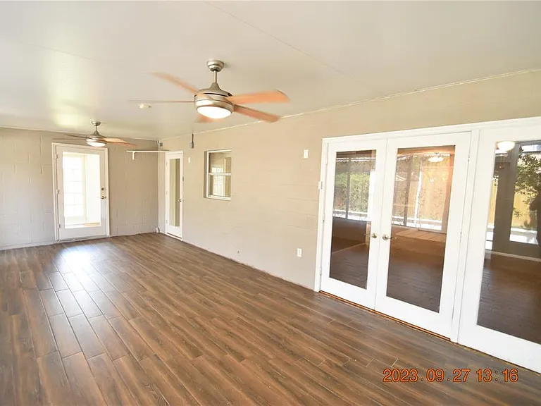 604 Southwood Cv — Photo 28