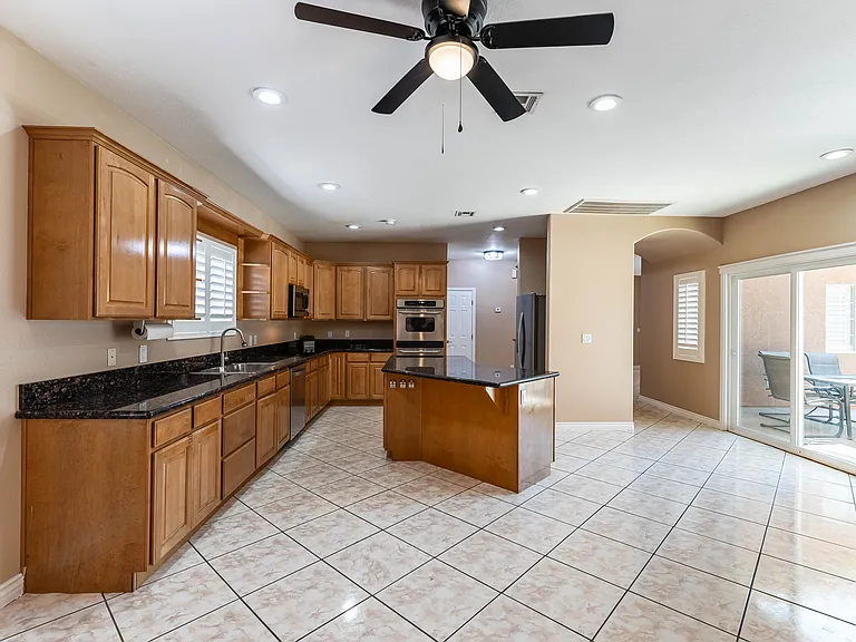 1116 Whistle Ct — Photo 6
