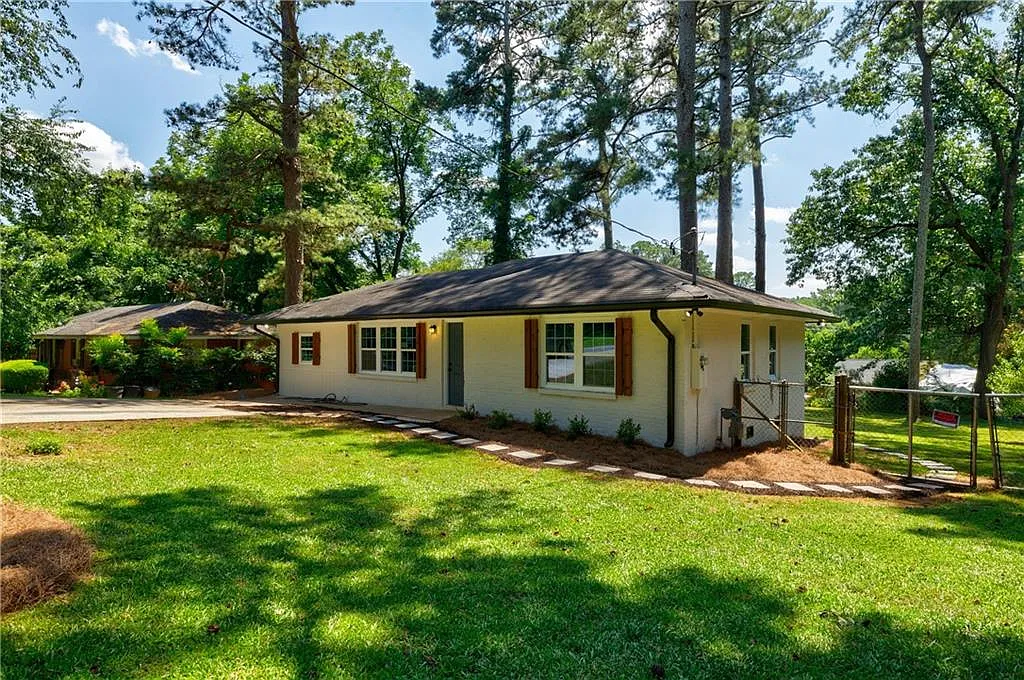 3 bed, 3.0 bath, 1268 sqft, $2,495 — Photo 4