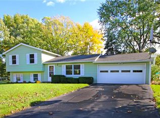 142 Virginia Manor Rd, Rochester, NY 14606