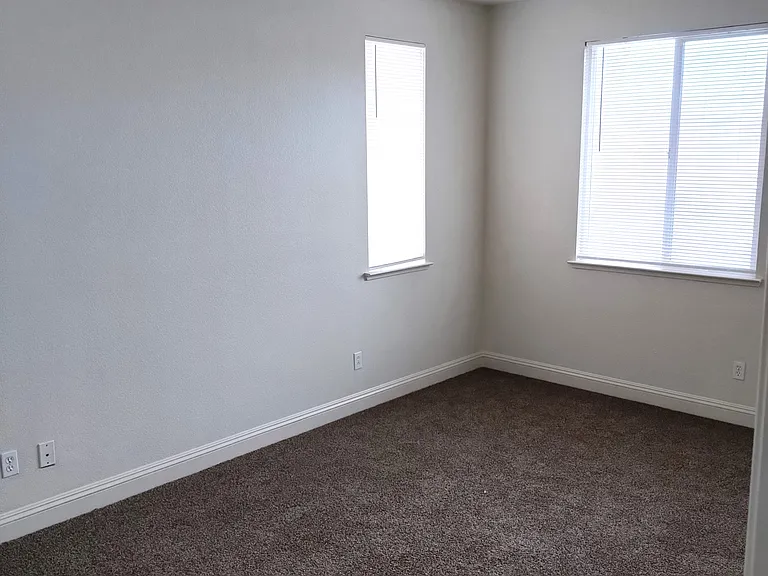 2533 Balmy Ct — Photo 6
