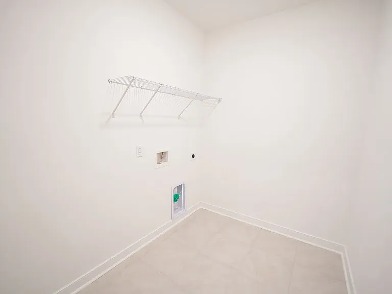 136 Kingswood Cir — Photo 11