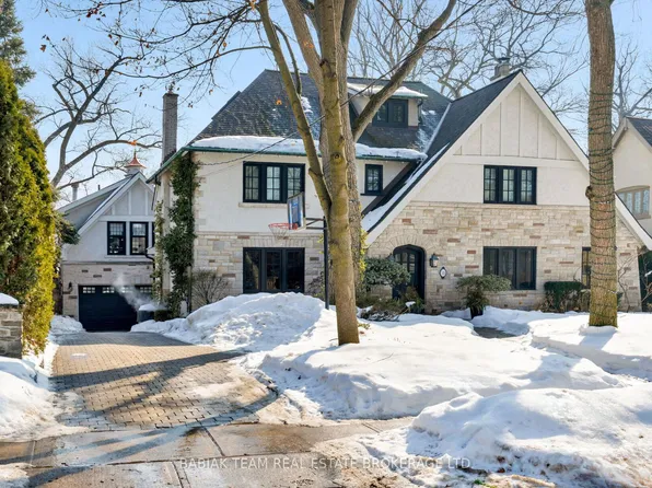 35 Baby Point Cres, Toronto, ON M6S 2B7