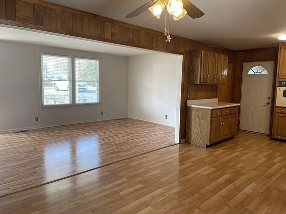 3rd image of 545 Freida Dr