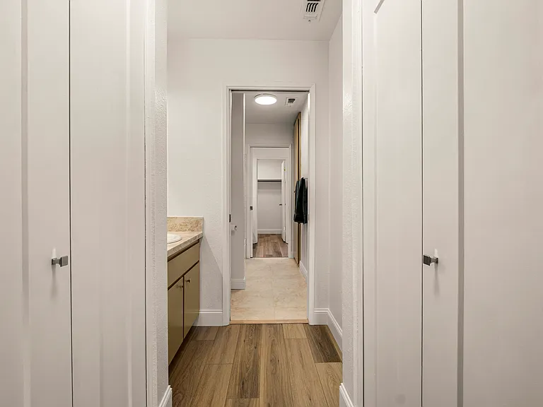 5607 Walnut Ave #9 — Photo 25