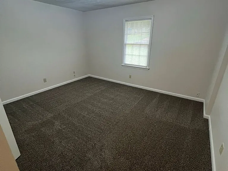 618-620 Telfair Ct — Photo 10