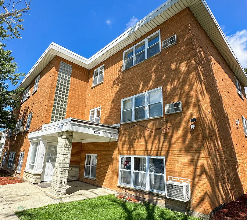 4300 N Keystone Ave #1B