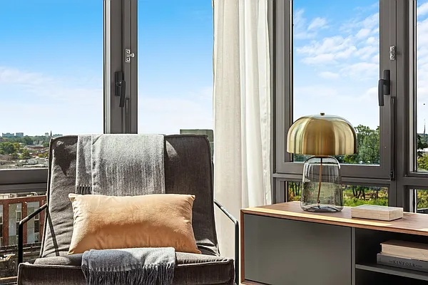 Rented by Corcoran | media 34