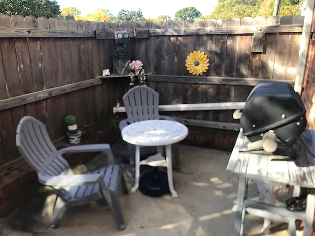 215 S Maple St #J — Photo 11