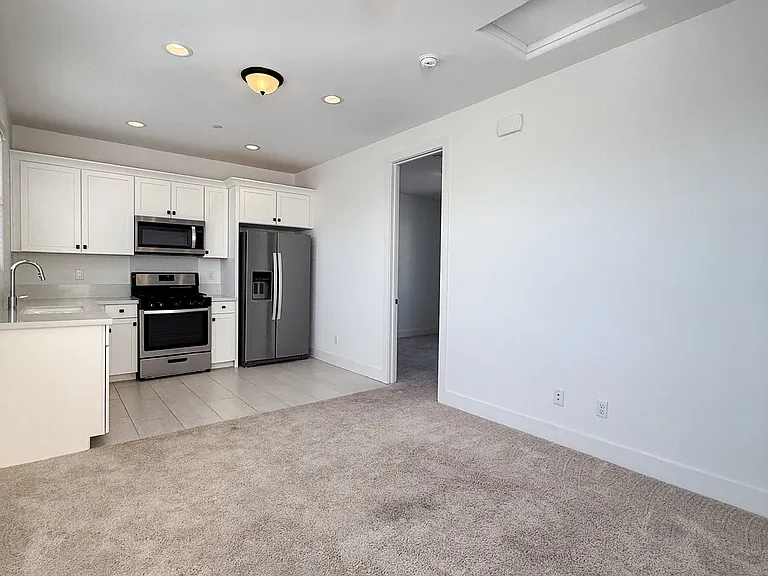 3732 Park Ridge Ln — Photo 4