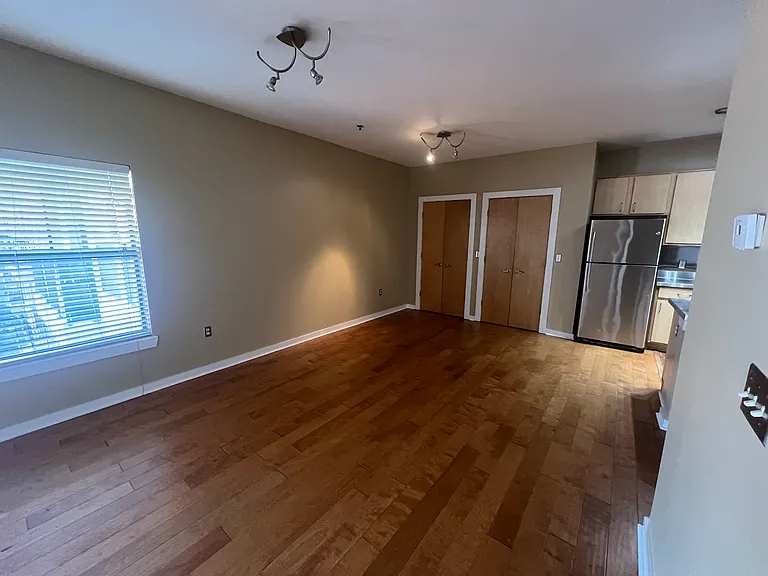 1803 Broadway #403 — Photo 4