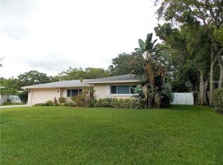 623 Oakwood Dr, Largo, FL 33771