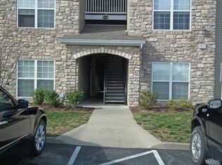 218 Babbling Brook Ln, Saint Charles, MO 63303