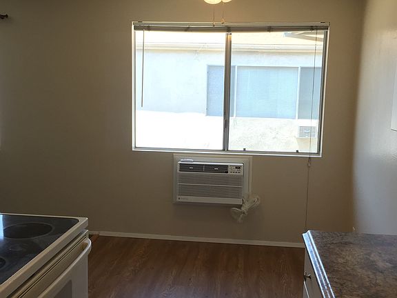 5th image of 468 S Olive St APT C