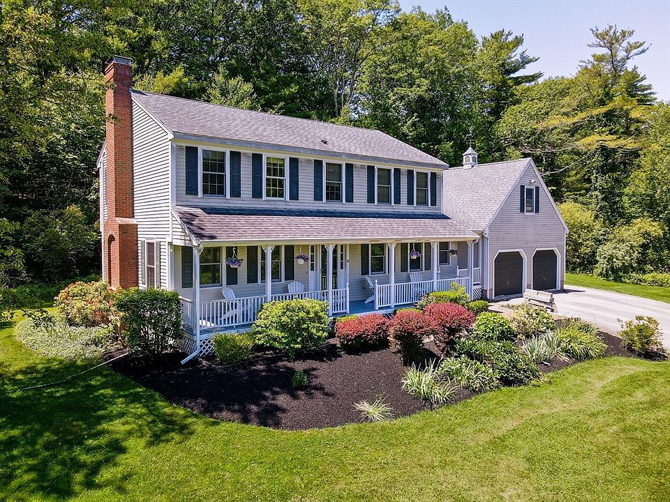 1st image of 10 Willowdale Ct