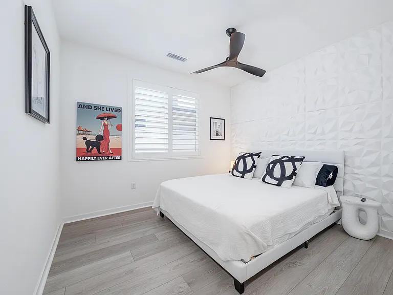 264 Mustang Ln — Photo 16