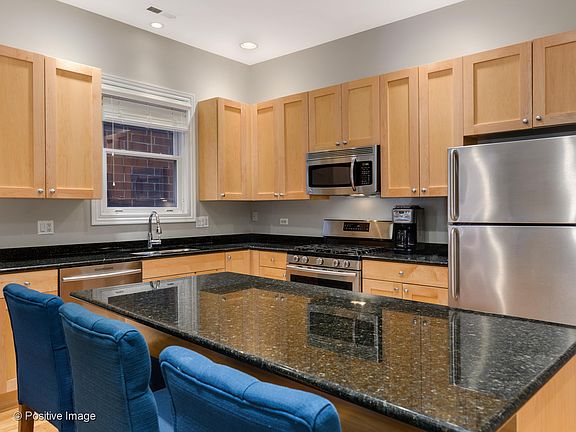 3rd image of 1345 W Washington Blvd #3