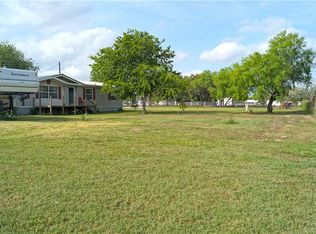 181 Ranger Dr, Sandia, TX 78383