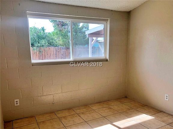 4th image of 2630 San Luis St