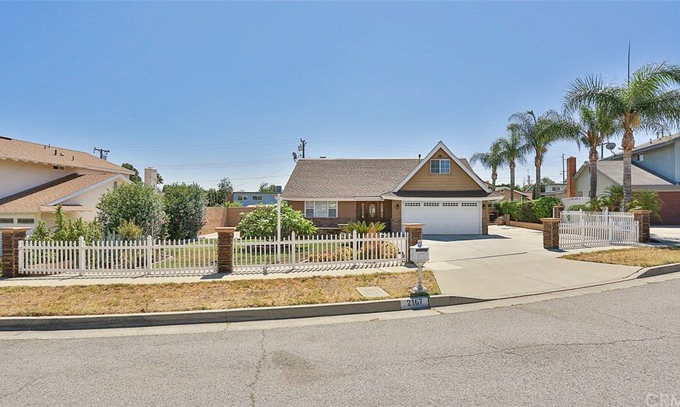 2167 Beatrice Dr Corona CA 92879 Zillow