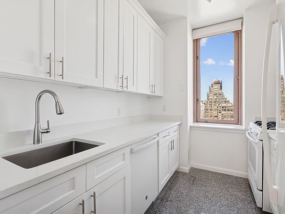 3rd image of 524 E 72nd St APT 41DE
