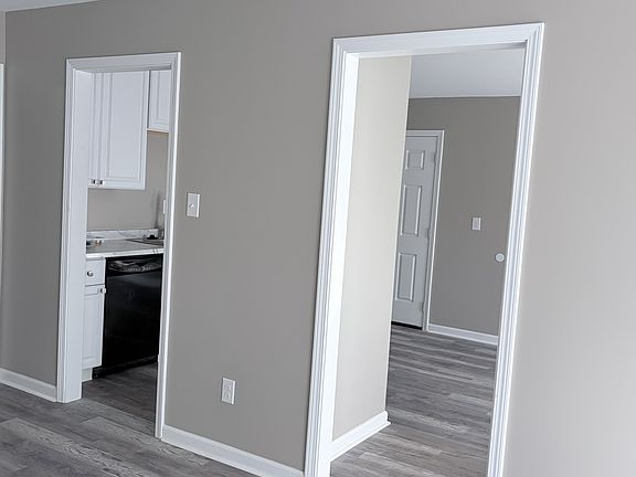 4th image of 3717 Firethorne Dr