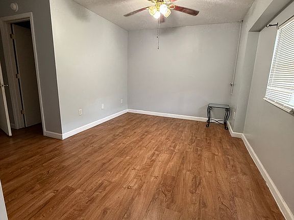 3rd image of 40 Harley Dr #42
