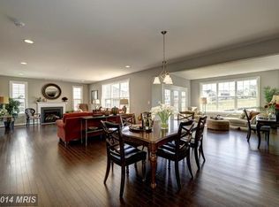 1939 Belleville Dr NE, Leesburg, VA 20176