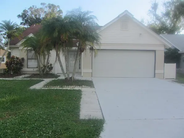 612 49th St E, Bradenton, FL 34208