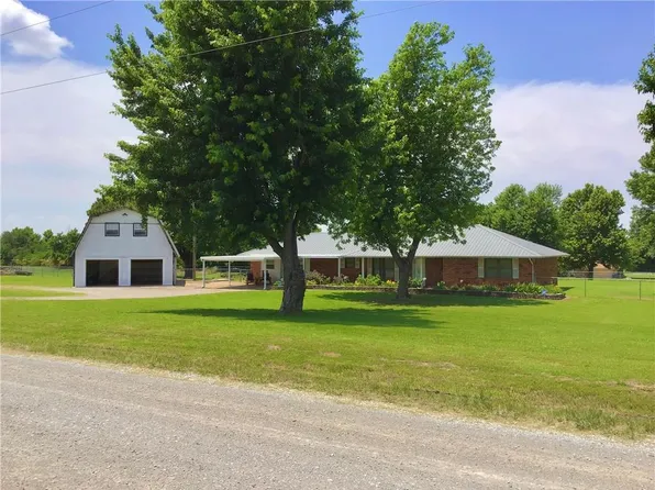 407 SE Chisholm Trail Rd, Minco, OK 73059