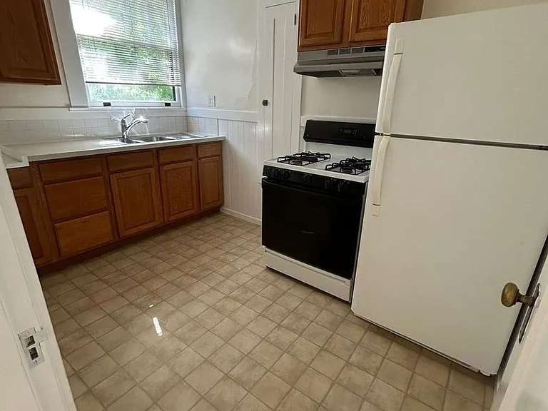 1200 1212 4th Street 1009 B St — Photo 3