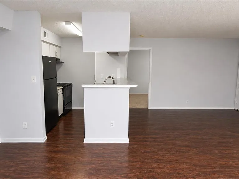 8718 Mallard Reserve Dr #104 — Photo 5