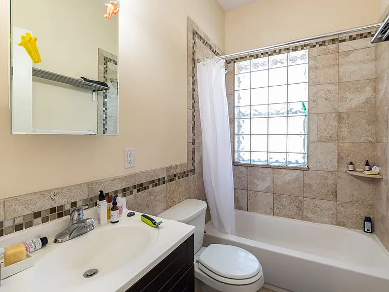 1841 Bainbridge Street — Photo 9