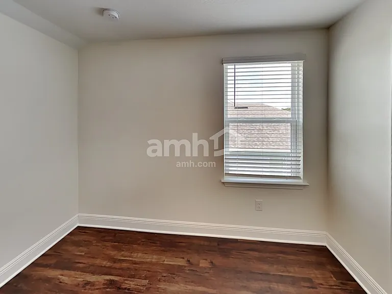 27619 Saint Andrews Ave — Photo 22