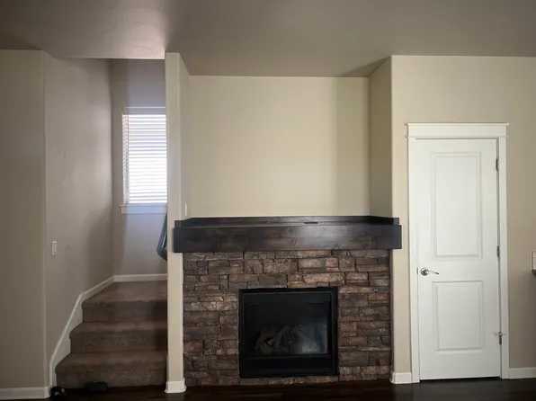 2910 SW Yew Park Ln, Redmond, OR 97756