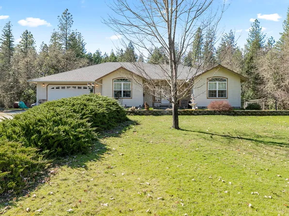 698 Ewe Creek Rd, Grants Pass, OR 97526