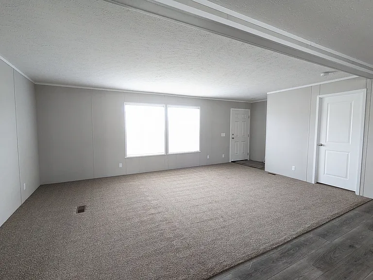 672 Indiana St #672 — Photo 7