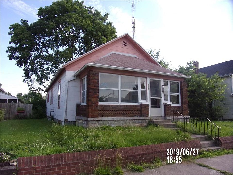 1st image of 913 Fountain St
