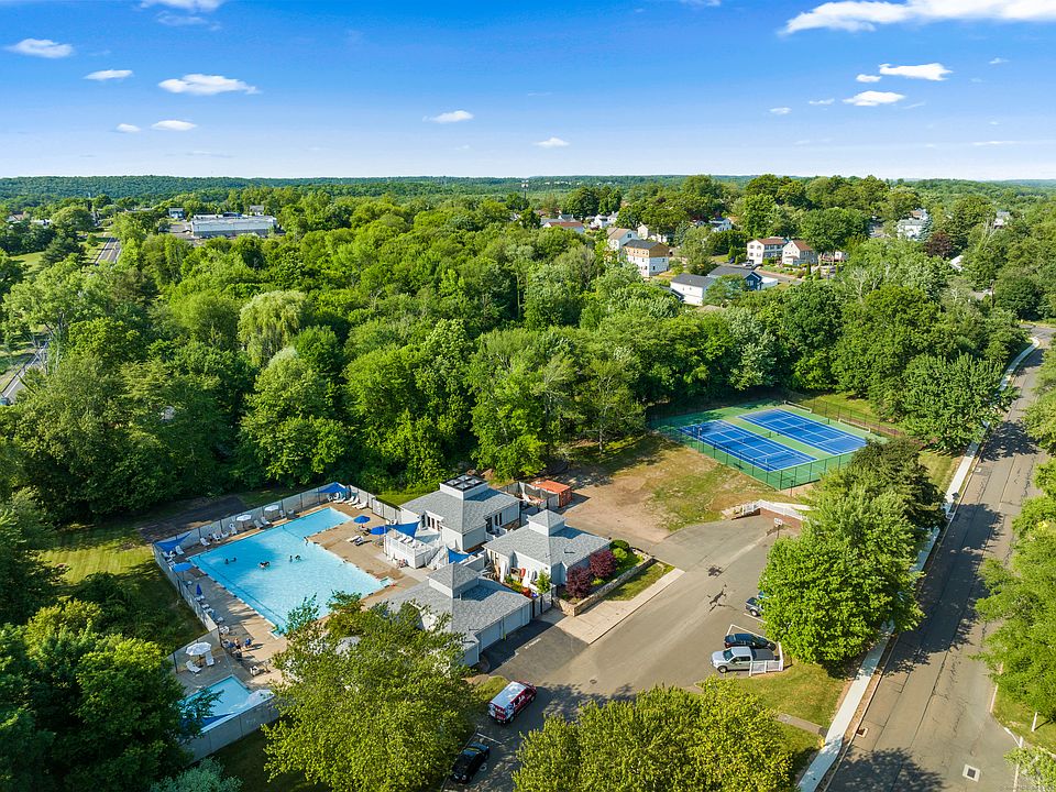 1st image of 63 Peddlars Drive #63