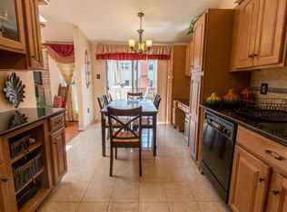 4637 Luxberry Dr, Fairfax, VA 22032